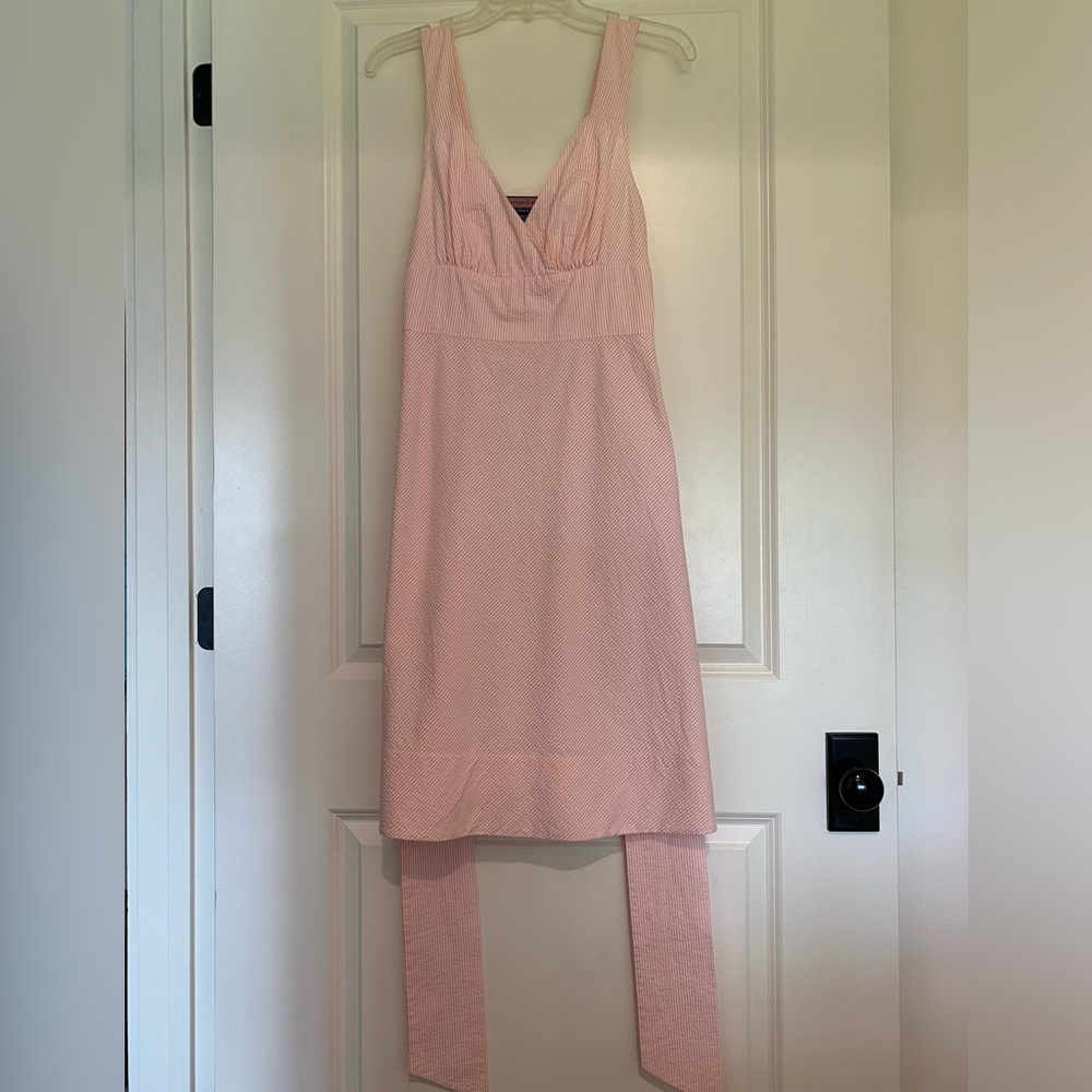 Vineyard Vines pink and white seersucker dress with tie size 6